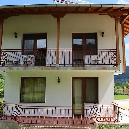 Отель By The River Complex Balkanets (Lovech)