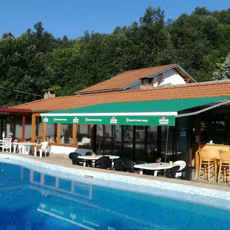 Hotel By The River Complex Balkanets (Lovech)