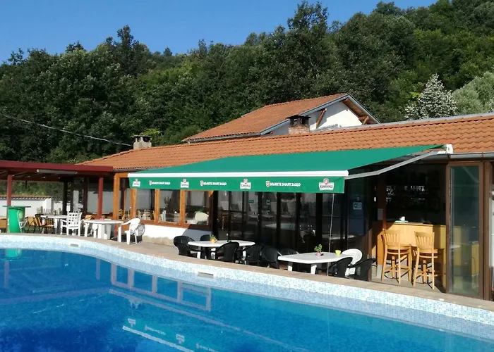 Hotel By The River Complex Balkanets (Lovech)
