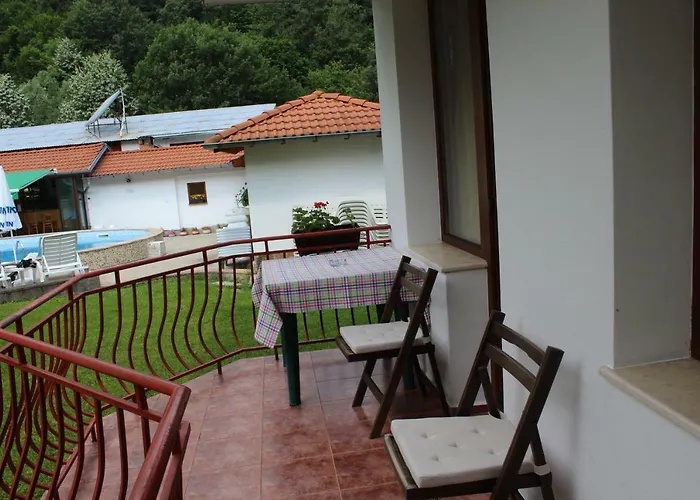 By The River Complex Hotel Balkanets (Lovech)